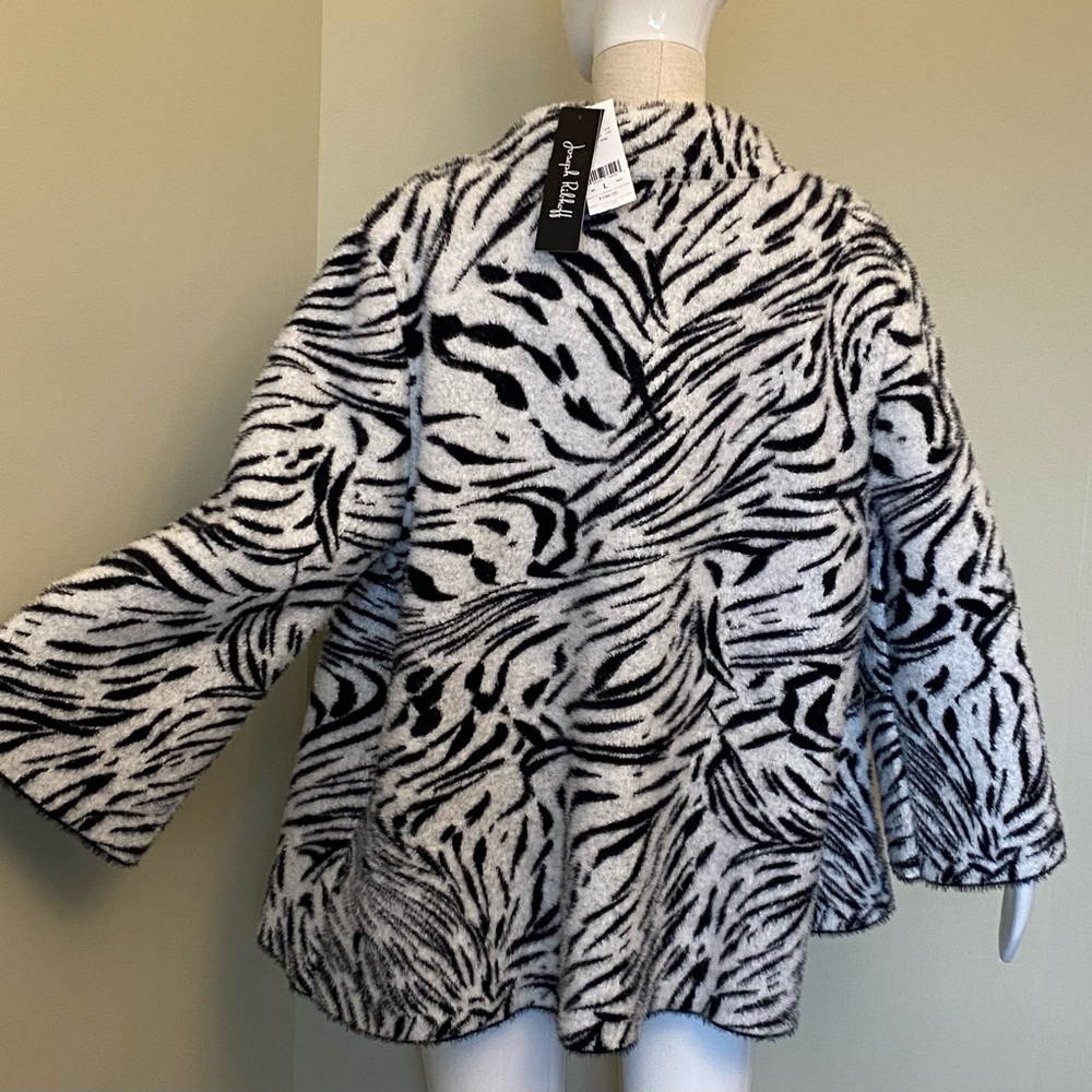 NWTs Joseph Ribkoff Black and White Animal Print Coat/Sweater Size L - Picture 3 of 8